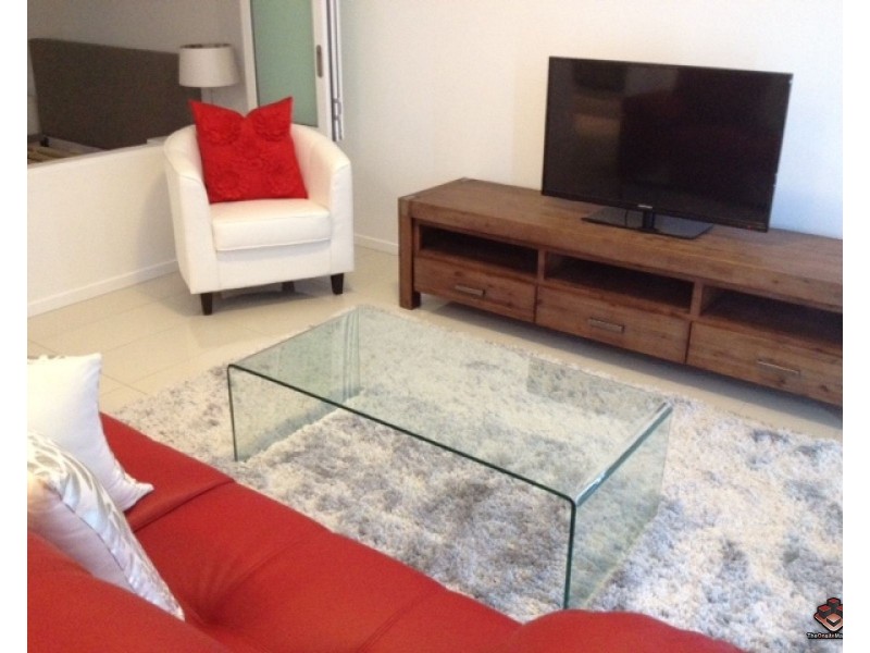 2 East Quay Drive, Biggera Waters QLD 4216