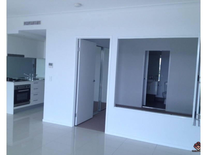 2 East Quay Drive, Biggera Waters QLD 4216