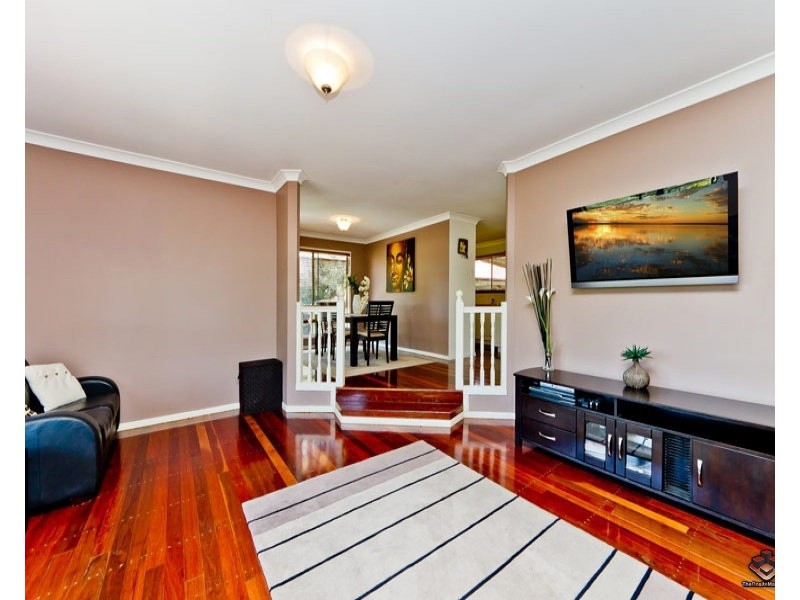 11 Sunblest Court, Eatons Hill QLD 4037