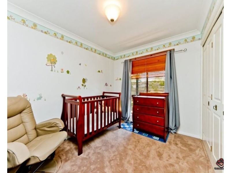 11 Sunblest Court, Eatons Hill QLD 4037