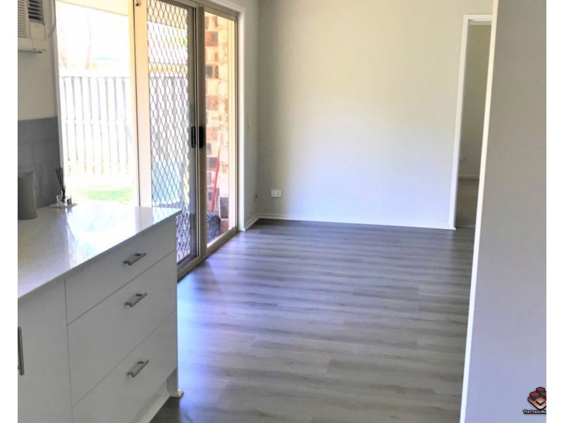 3/167 Central Street, Labrador QLD 4215