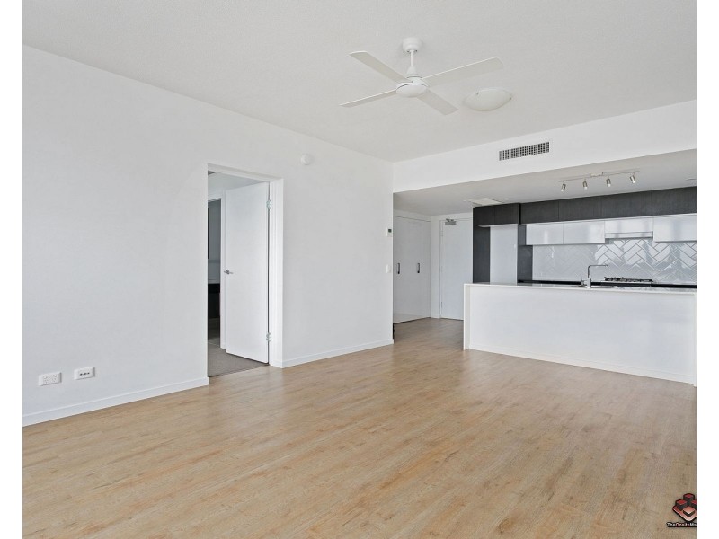 573 Coronation Drive, Toowong QLD 4066