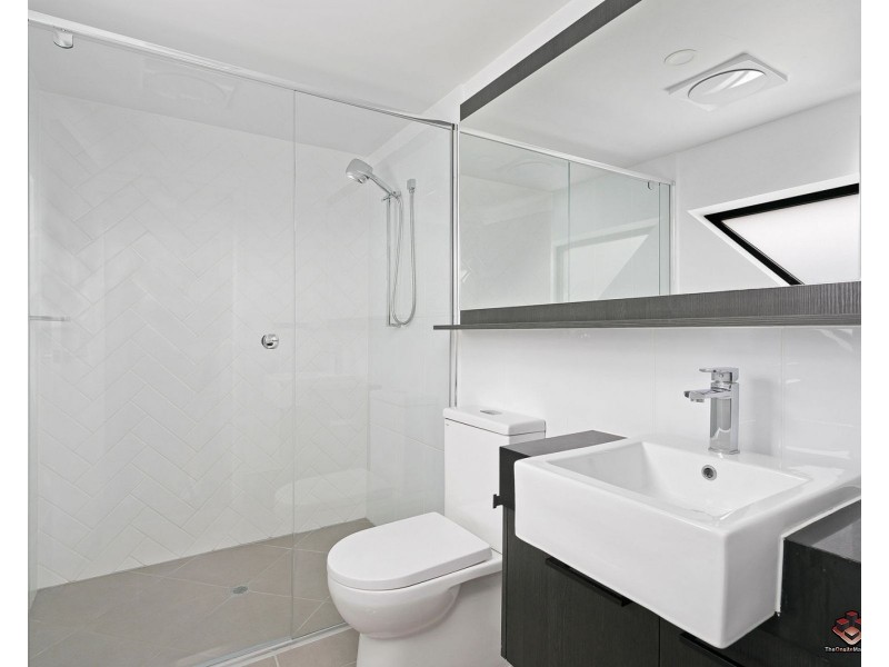 573 Coronation Drive, Toowong QLD 4066