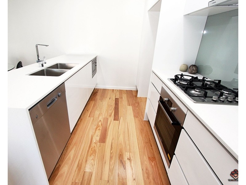 2 Laurence Street, St Lucia QLD 4067