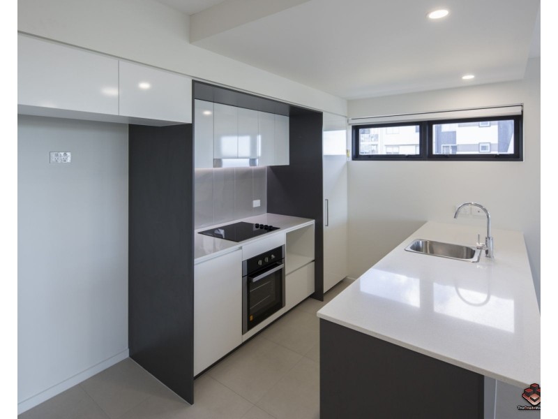 37 Regent Street, Woolloongabba QLD 4102