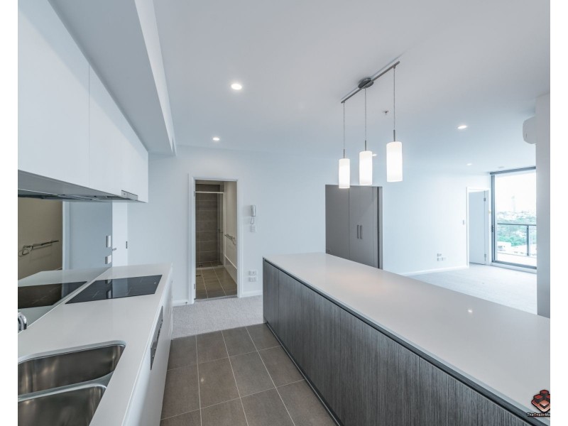 11002/300 Old Cleveland Road, Coorparoo QLD 4151