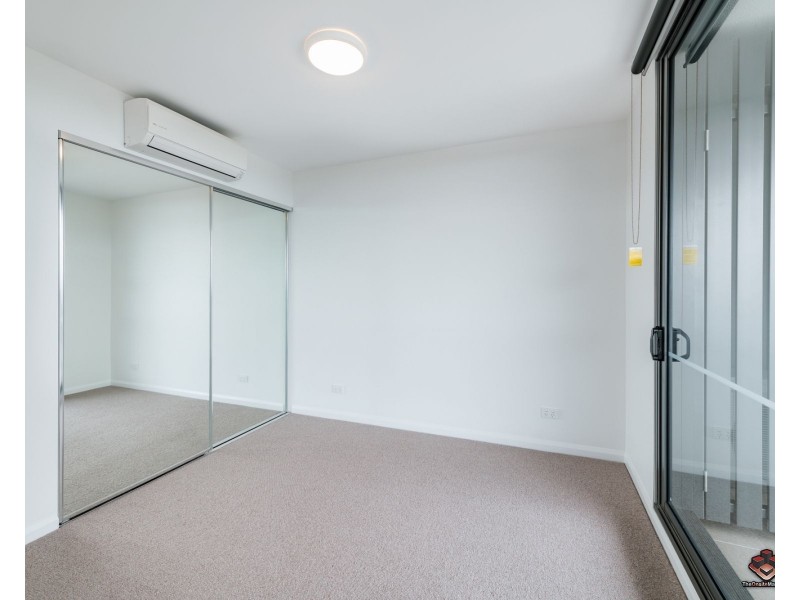 11002/300 Old Cleveland Road, Coorparoo QLD 4151