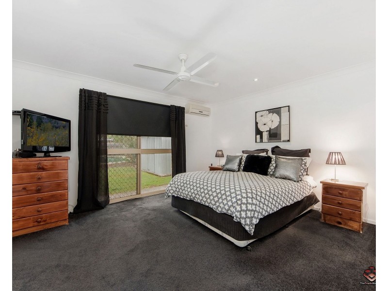 12 Boonah Court, Helensvale QLD 4212