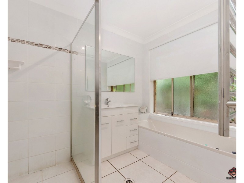12 Boonah Court, Helensvale QLD 4212