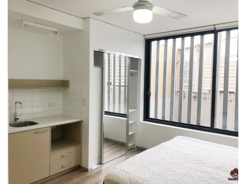 M2306/77 Jurgens Street, Woolloongabba QLD 4102