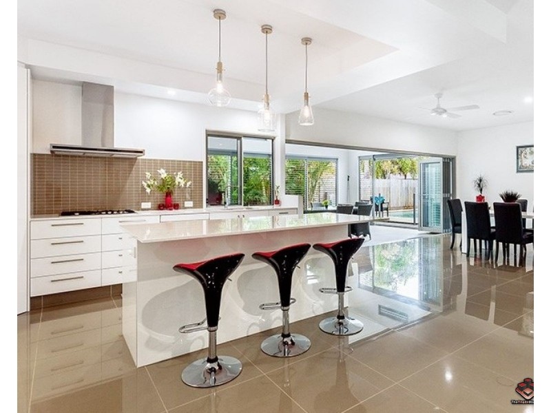 Paradise Point QLD 4216