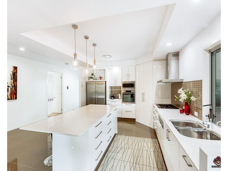 Paradise Point QLD 4216