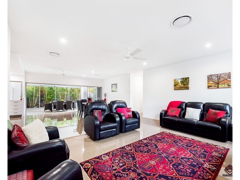 Paradise Point QLD 4216