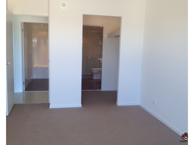 15 Compass Drive, Biggera Waters QLD 4216