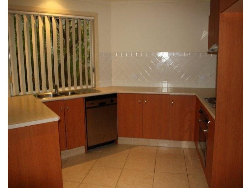95 Eugaree St, Southport QLD 4215
