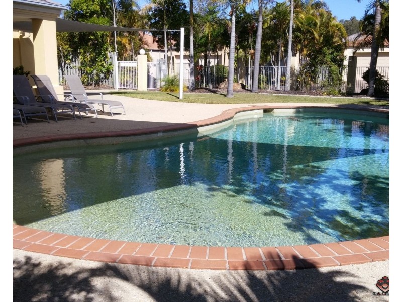 12/107 Arundel Drive, Arundel QLD 4214