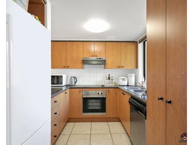 12/107 Arundel Drive, Arundel QLD 4214