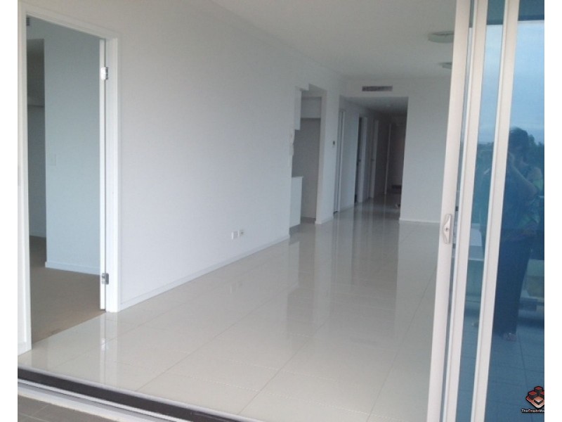 11 Compass, Biggera Waters QLD 4216