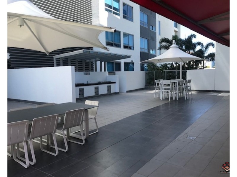 208/20 Labrador Street, Labrador QLD 4215