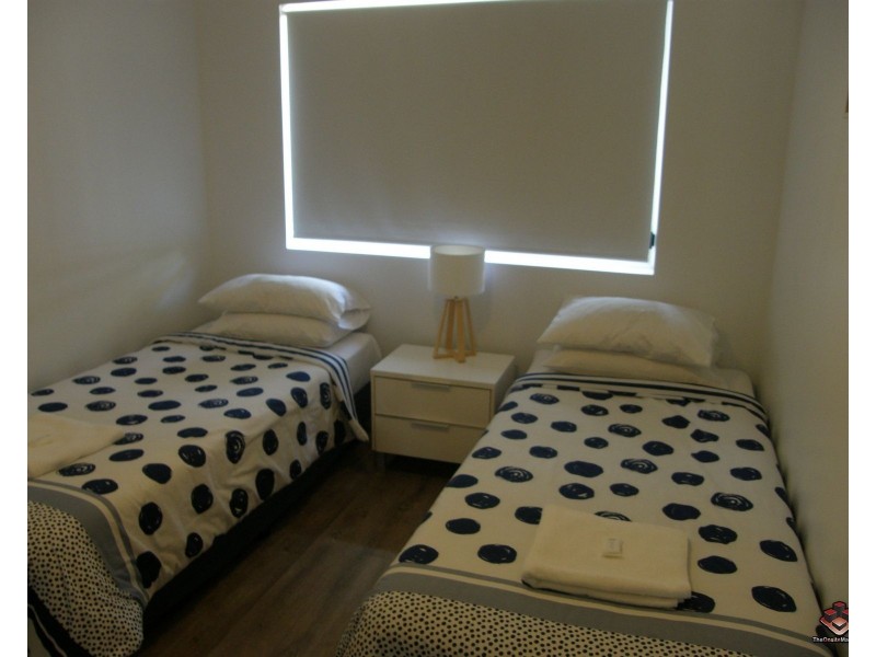 22 Jennifer Avenue, Runaway Bay QLD 4216