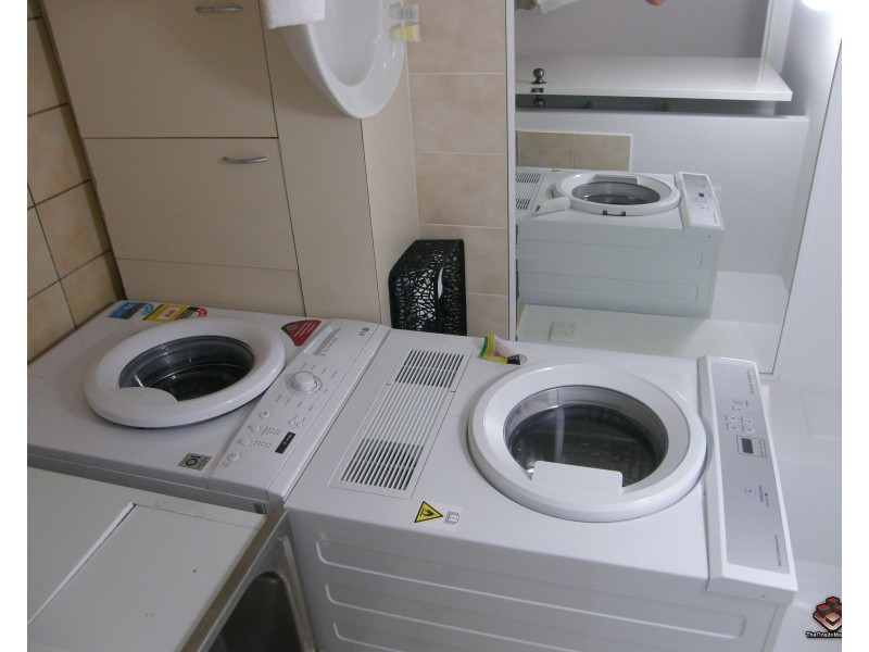 22 Jennifer Avenue, Runaway Bay QLD 4216