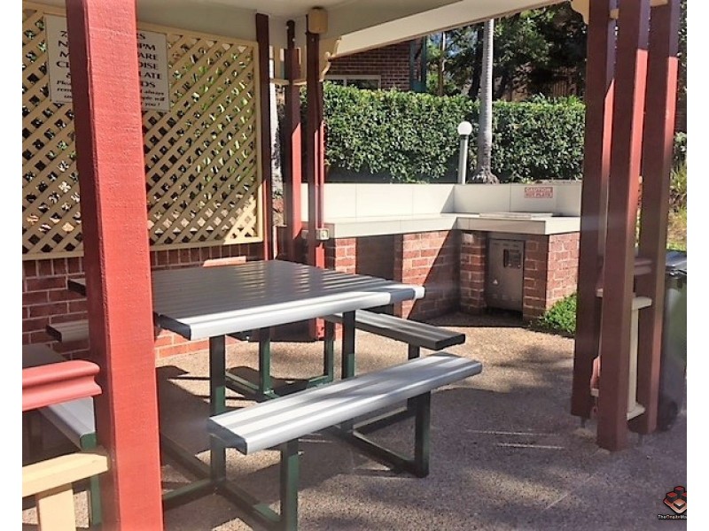 100 Racecourse Drive, Bundall QLD 4217