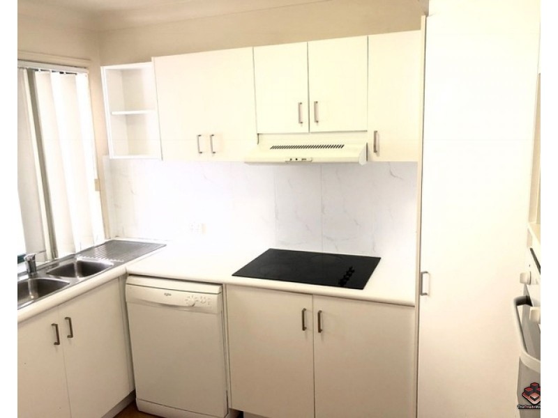 2/89 Heeb Street, Ashmore QLD 4214