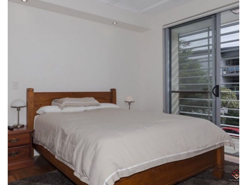 18 Barramul Street, Bulimba QLD 4171