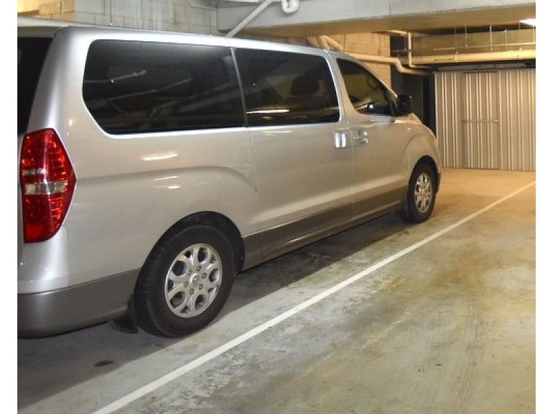 10 Victor Avenue, Paradise Point QLD 4216