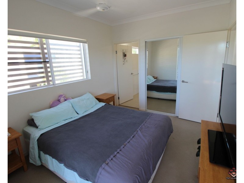 65 Manooka Drive, Cannonvale QLD 4802