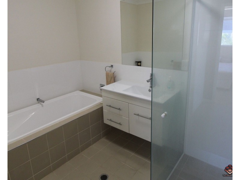 65 Manooka Drive, Cannonvale QLD 4802