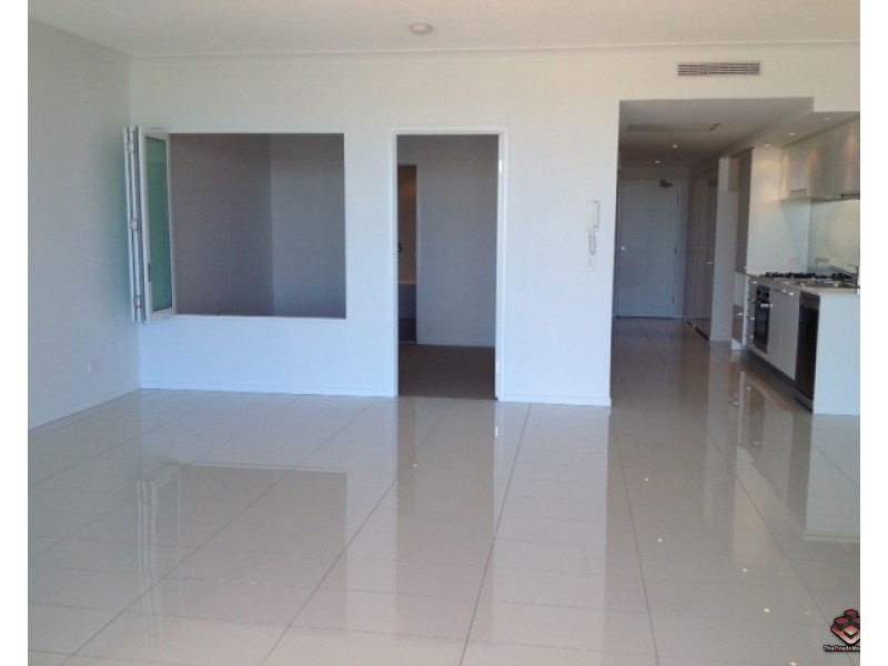 41 Harbour Town Drive, Biggera Waters QLD 4216