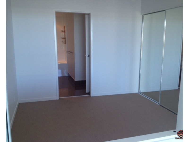 41 Harbour Town Drive, Biggera Waters QLD 4216