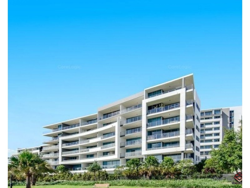 41 Harbour Town Drive, Biggera Waters QLD 4216