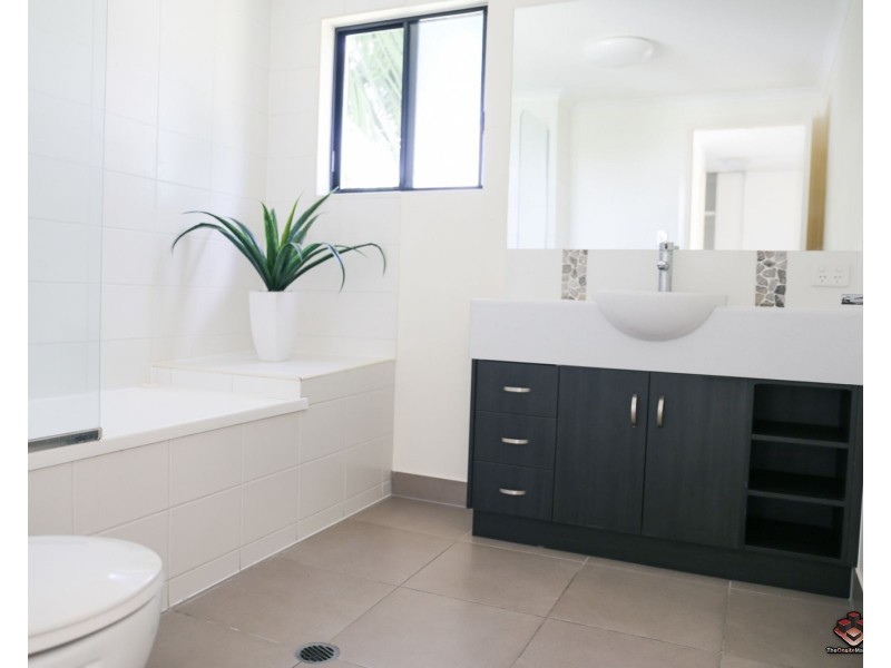 111-127 Bowen Road, Rosslea QLD 4812