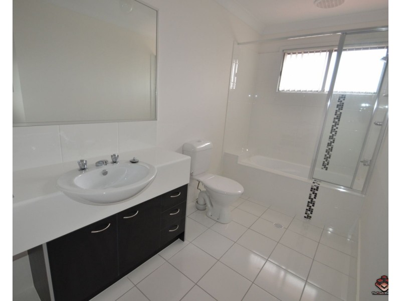131 McAuley Parade, Pacific Pines QLD 4211