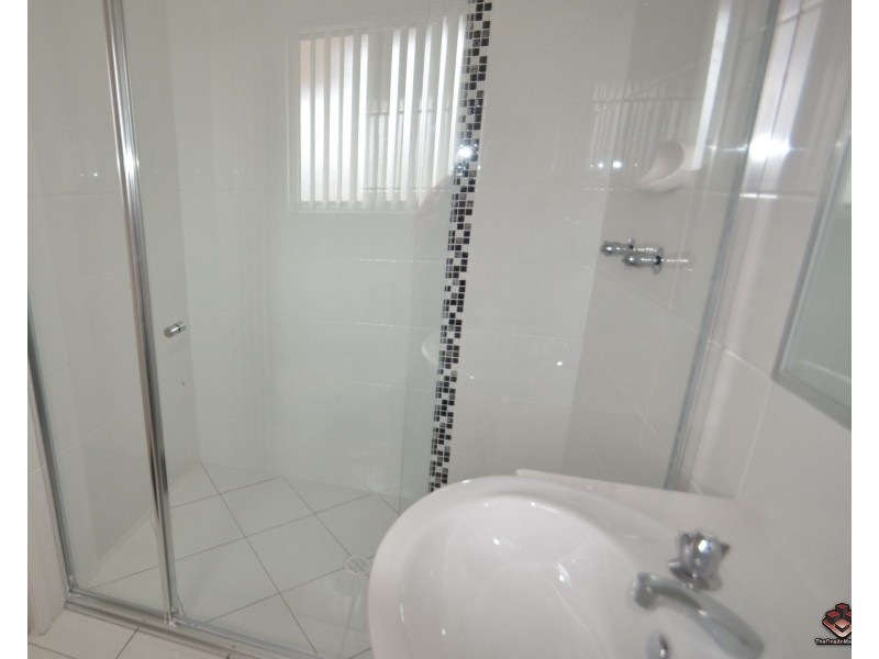 131 McAuley Parade, Pacific Pines QLD 4211