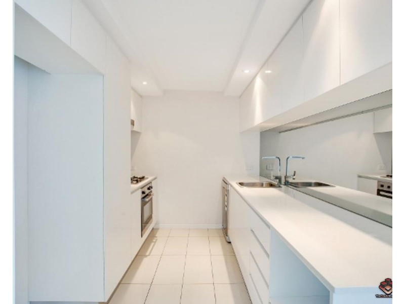 43 Harbour Town Drive, Biggera Waters QLD 4216