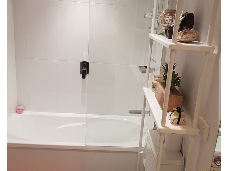 43 Harbour Town Drive, Biggera Waters QLD 4216