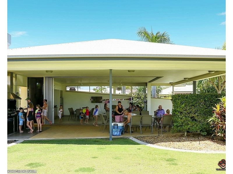 170/230 Pulgul Street, Urangan QLD 4655