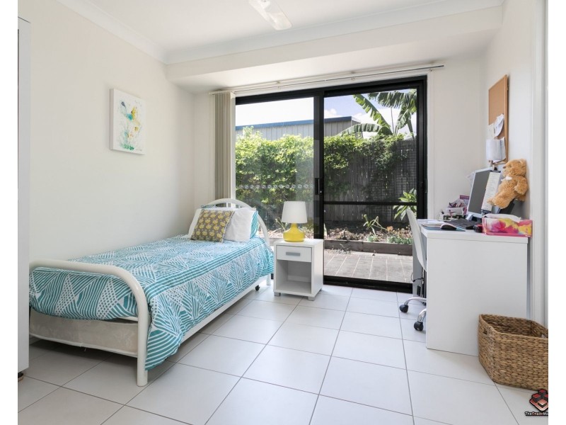 247 Mooroondu Road, Thorneside QLD 4158