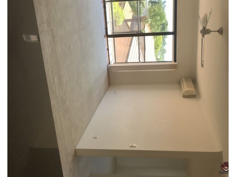 24 Slatyer Avenue, Bundall QLD 4217