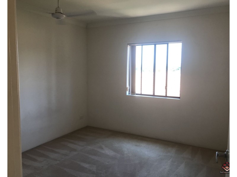 24 Slatyer Avenue, Bundall QLD 4217