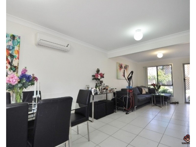 130 Jutland Street, Oxley QLD 4075