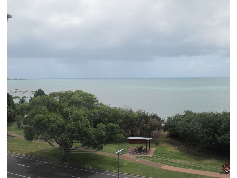 241 Charlton Esplanade, Pialba QLD 4655