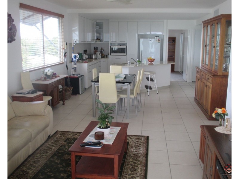241 Charlton Esplanade, Pialba QLD 4655