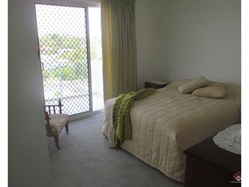 241 Charlton Esplanade, Pialba QLD 4655