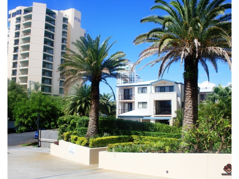 38 Labrador Street, Labrador QLD 4215