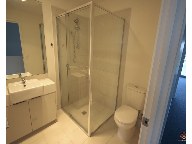 5036 Emerald Islands Drive, Carrara QLD 4211
