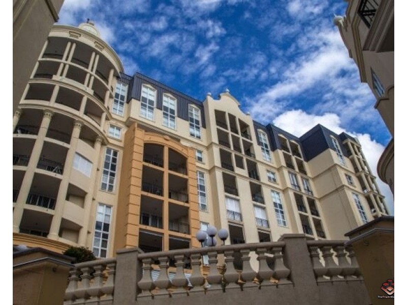 3030 The Boulevard, Carrara QLD 4211